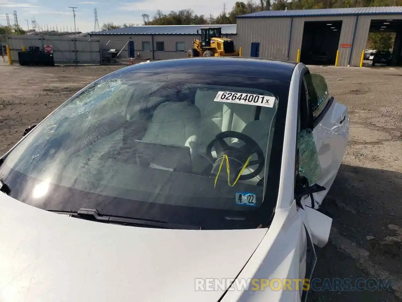 10 Photograph of a damaged car 5YJ3E1EB4MF919229 TESLA MODEL 3 2021