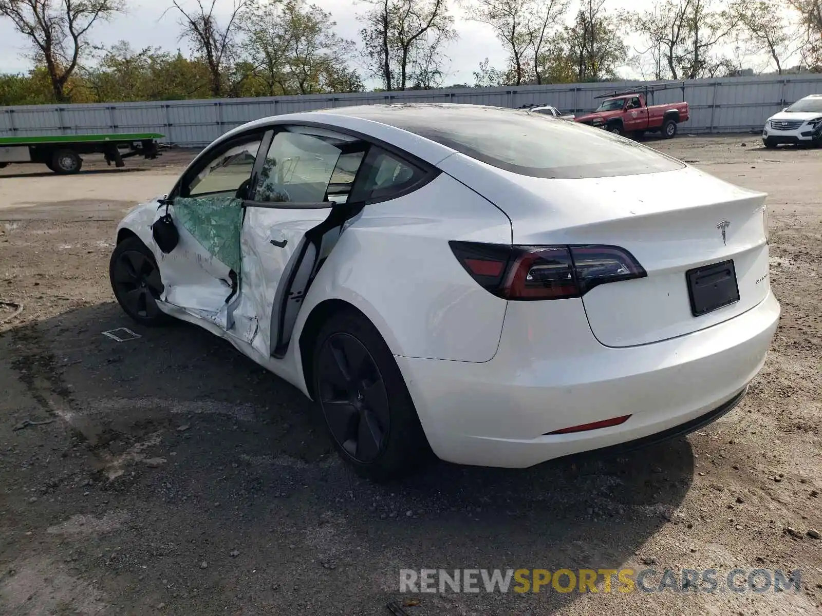 3 Photograph of a damaged car 5YJ3E1EB4MF919229 TESLA MODEL 3 2021