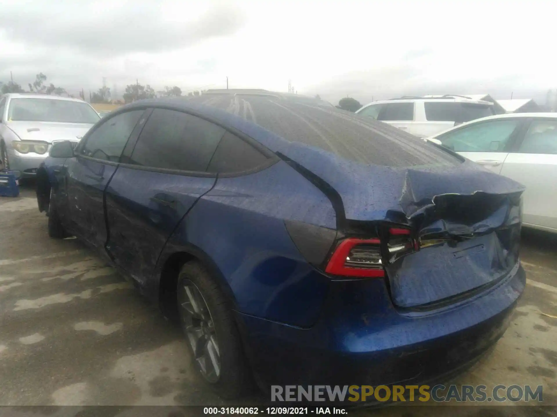 3 Photograph of a damaged car 5YJ3E1EB5MF006625 TESLA MODEL 3 2021