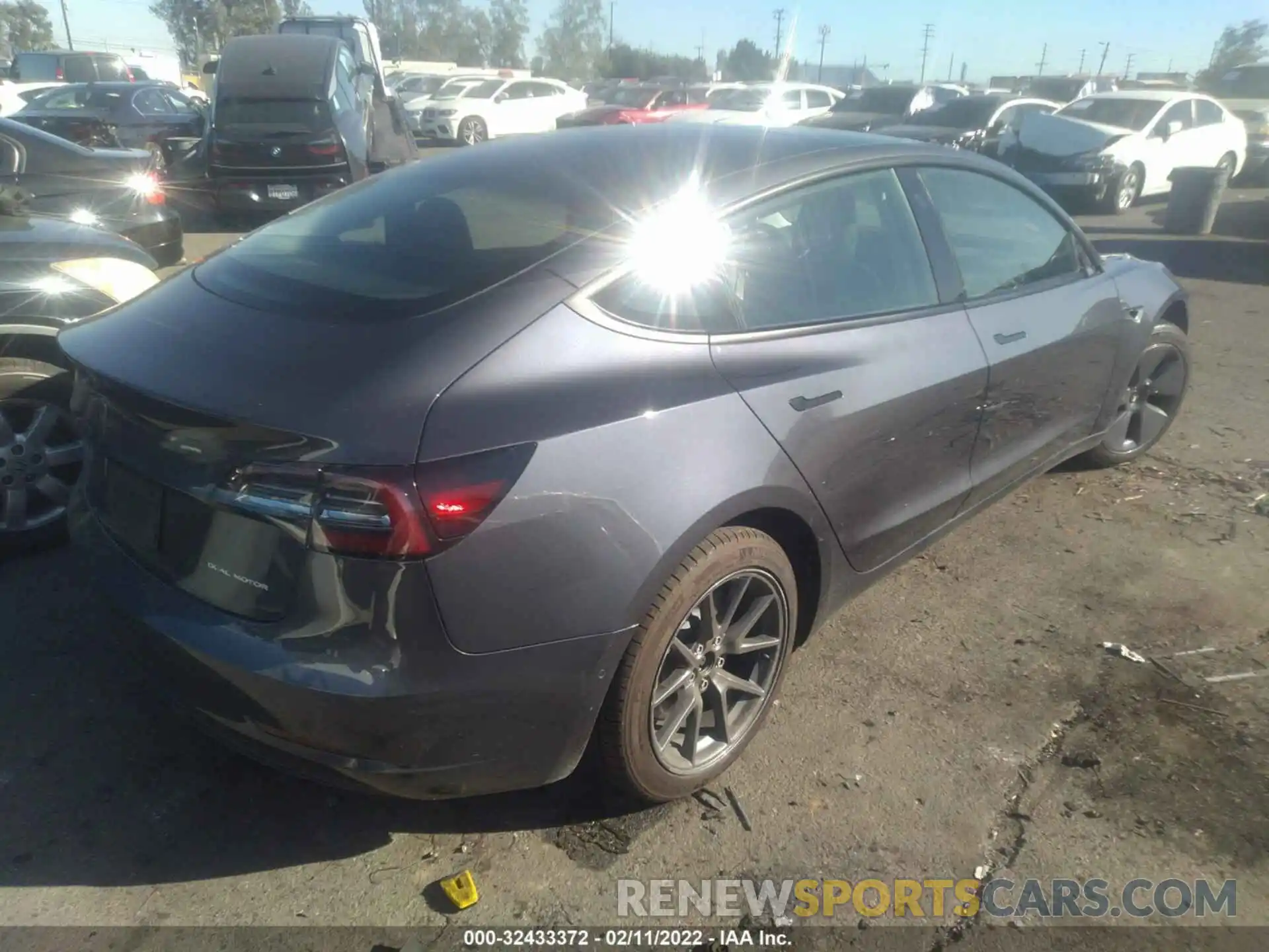 4 Фотография поврежденного автомобиля 5YJ3E1EB5MF006799 TESLA MODEL 3 2021