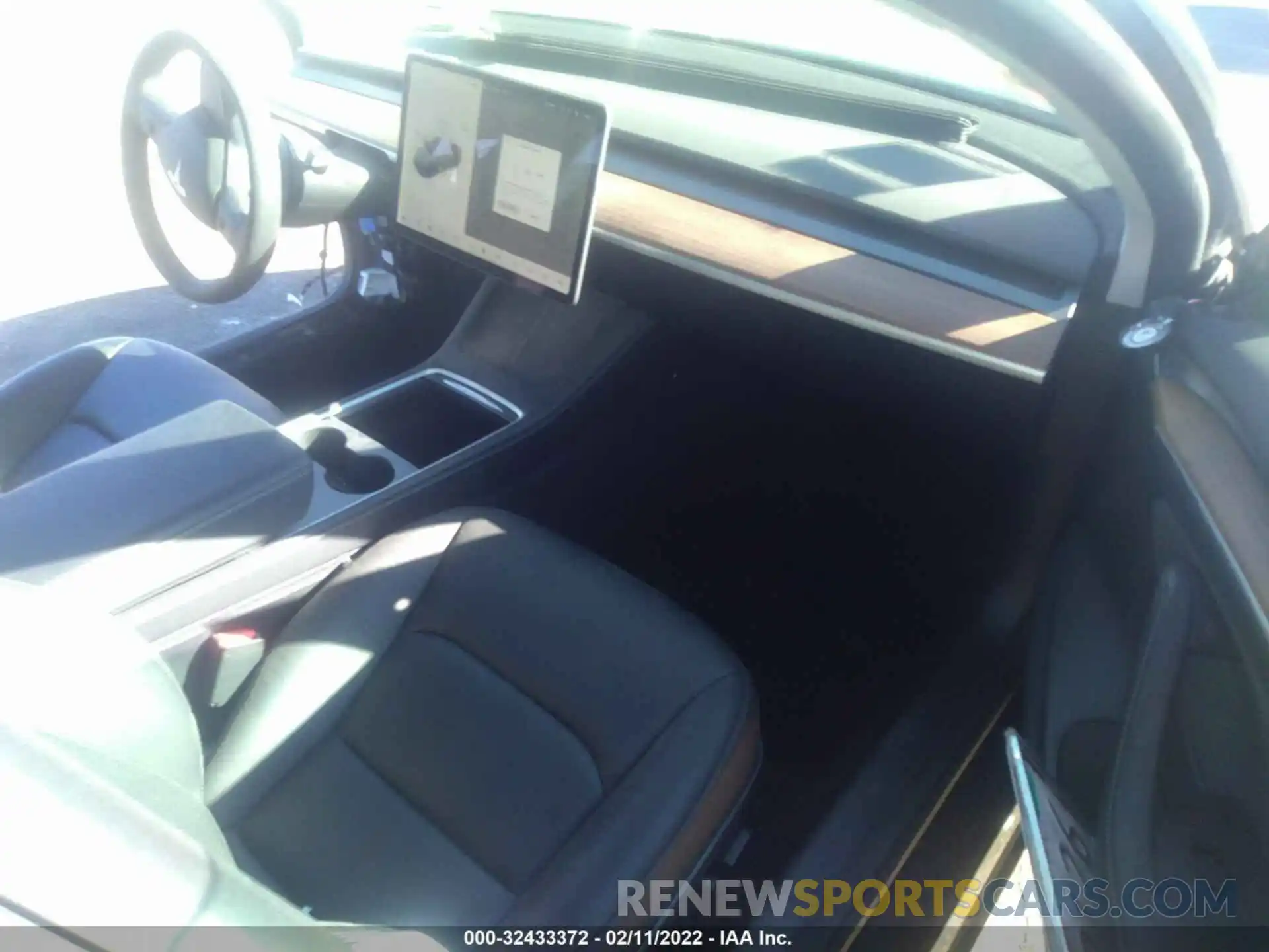 5 Photograph of a damaged car 5YJ3E1EB5MF006799 TESLA MODEL 3 2021