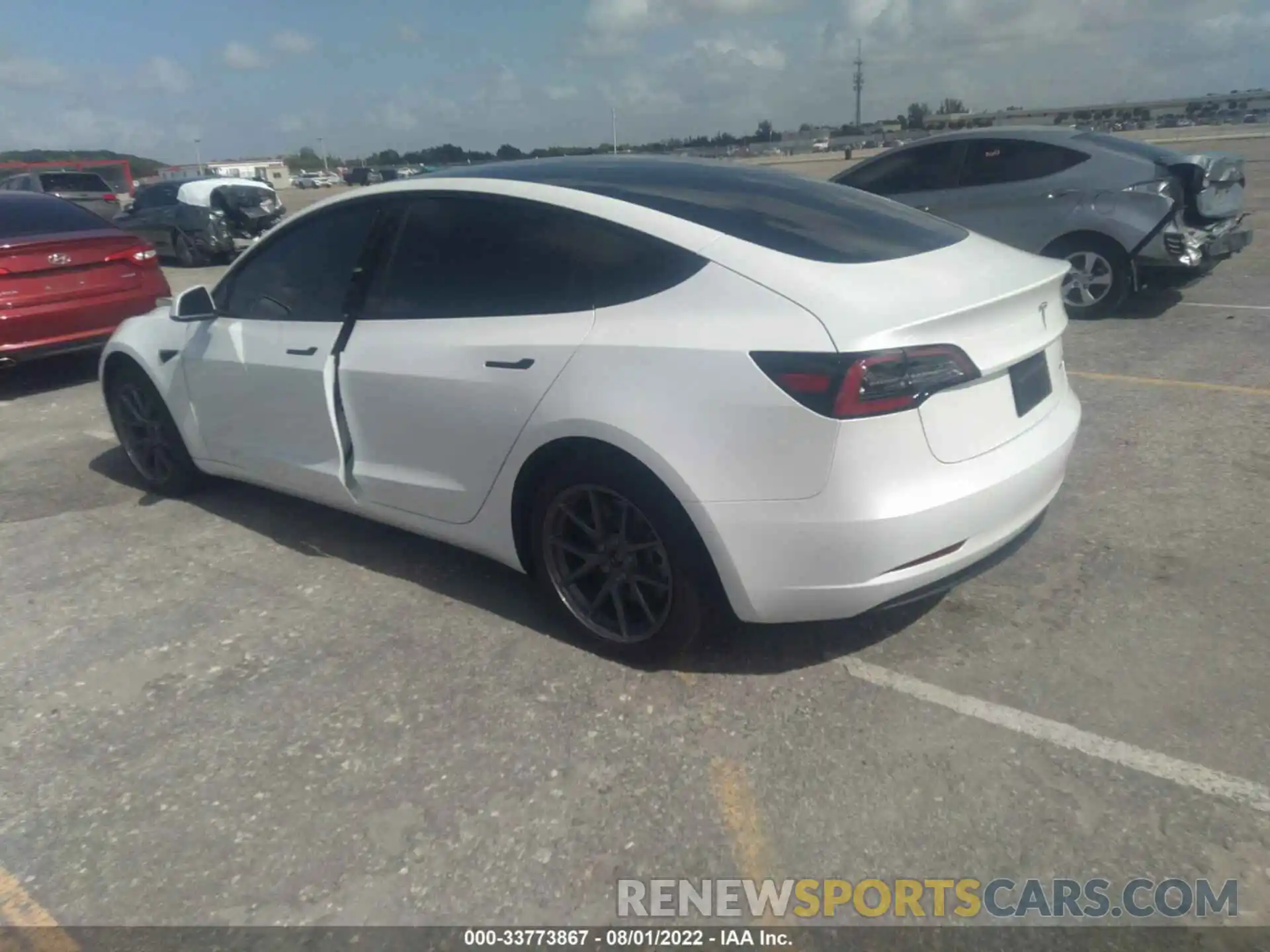 3 Photograph of a damaged car 5YJ3E1EB5MF046767 TESLA MODEL 3 2021