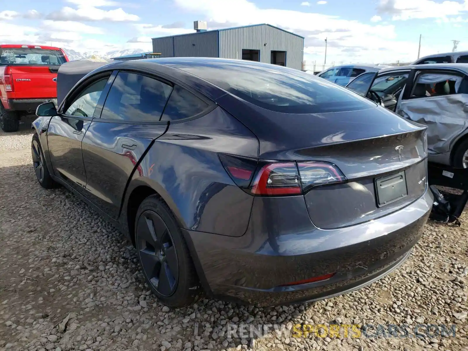 3 Photograph of a damaged car 5YJ3E1EB5MF050950 TESLA MODEL 3 2021