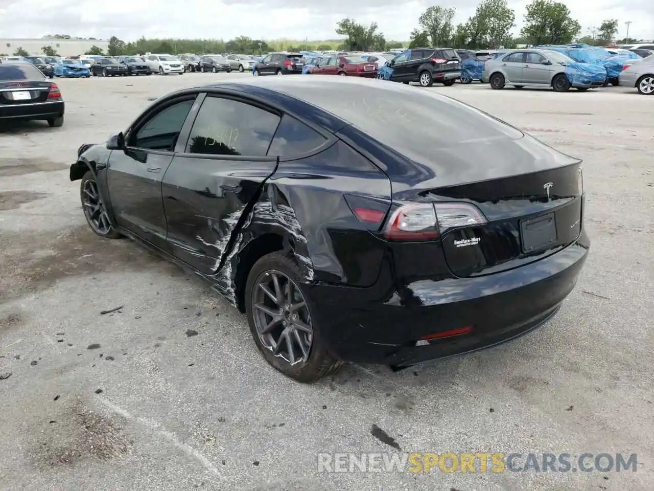 3 Photograph of a damaged car 5YJ3E1EB5MF055324 TESLA MODEL 3 2021