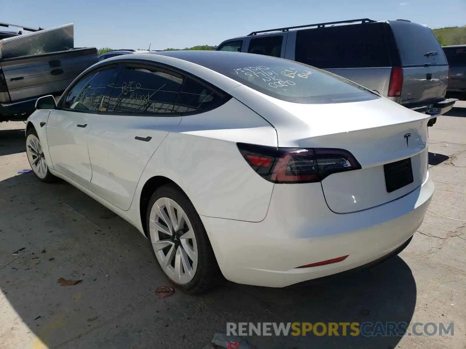 3 Photograph of a damaged car 5YJ3E1EB5MF859817 TESLA MODEL 3 2021