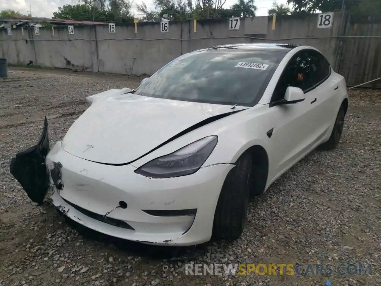 2 Photograph of a damaged car 5YJ3E1EB5MF902147 TESLA MODEL 3 2021