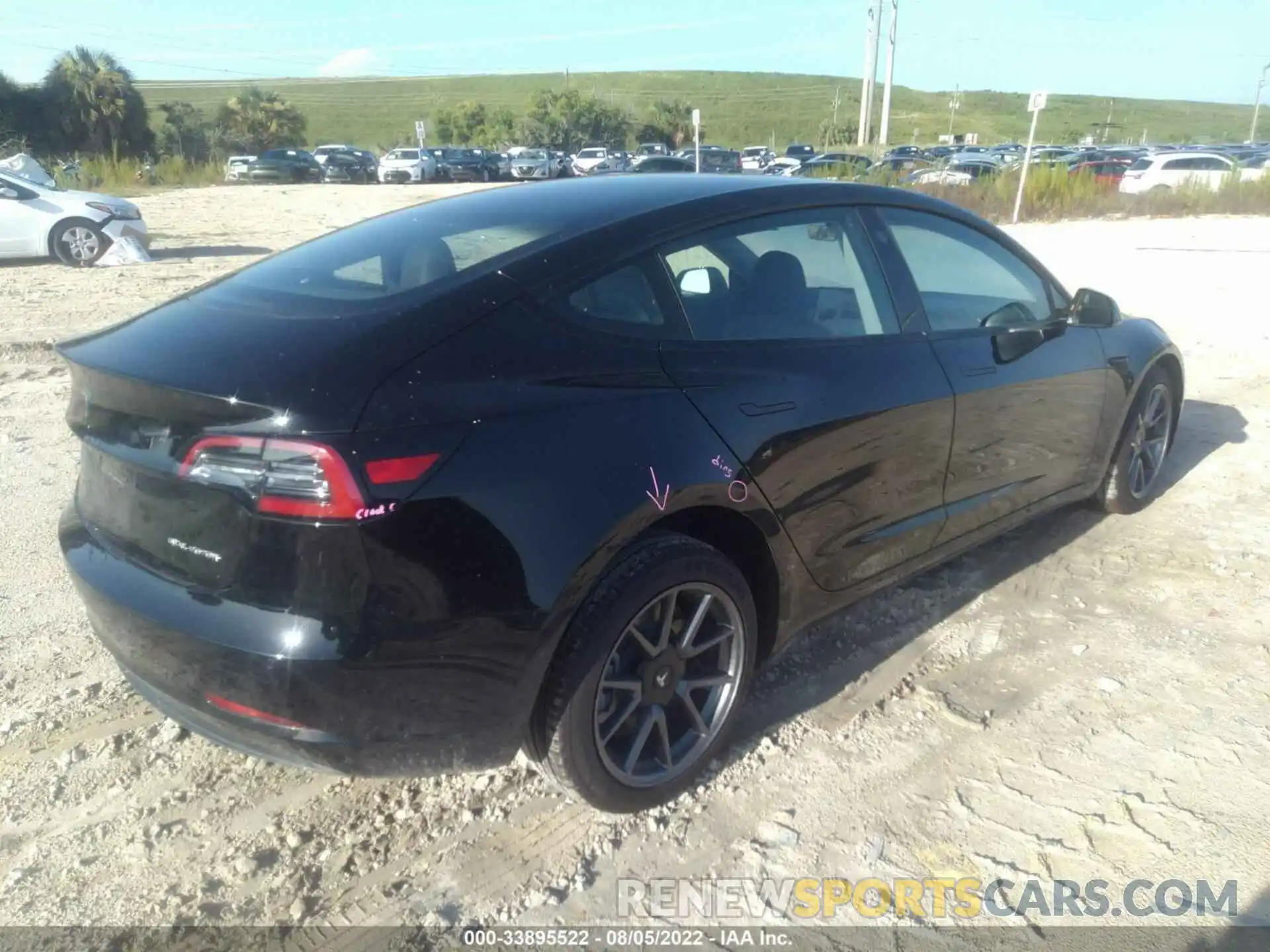 4 Photograph of a damaged car 5YJ3E1EB5MF902620 TESLA MODEL 3 2021