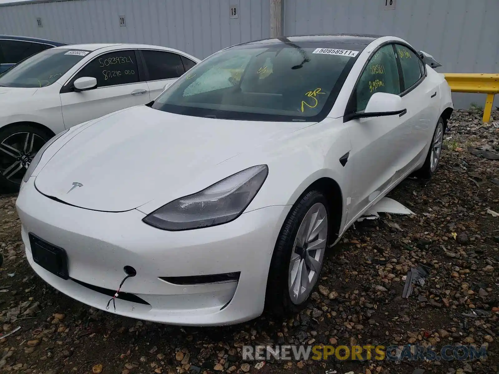 2 Photograph of a damaged car 5YJ3E1EB5MF906733 TESLA MODEL 3 2021