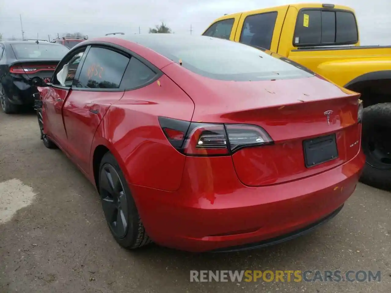 3 Photograph of a damaged car 5YJ3E1EB5MF916033 TESLA MODEL 3 2021