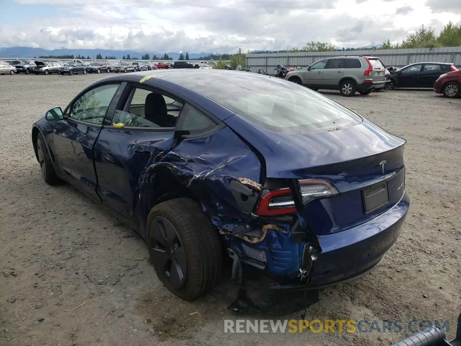 3 Photograph of a damaged car 5YJ3E1EB5MF924598 TESLA MODEL 3 2021