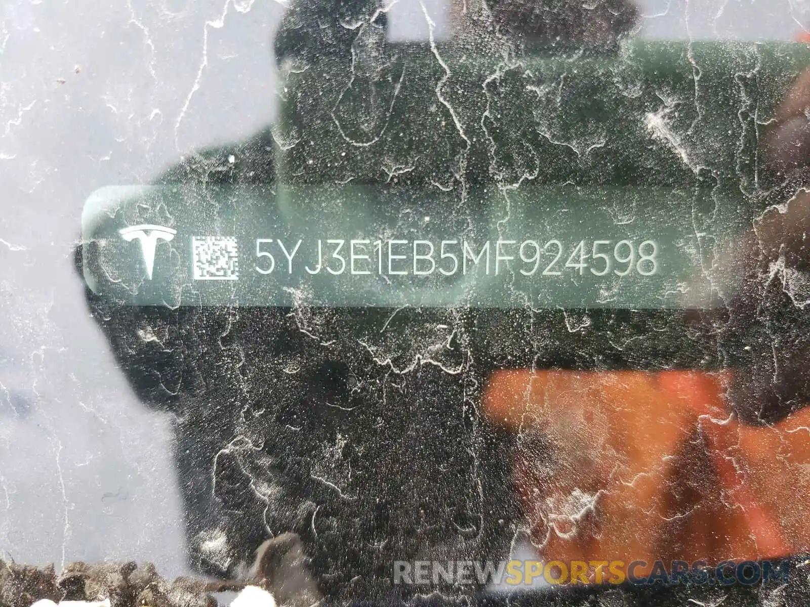 8 Photograph of a damaged car 5YJ3E1EB5MF924598 TESLA MODEL 3 2021