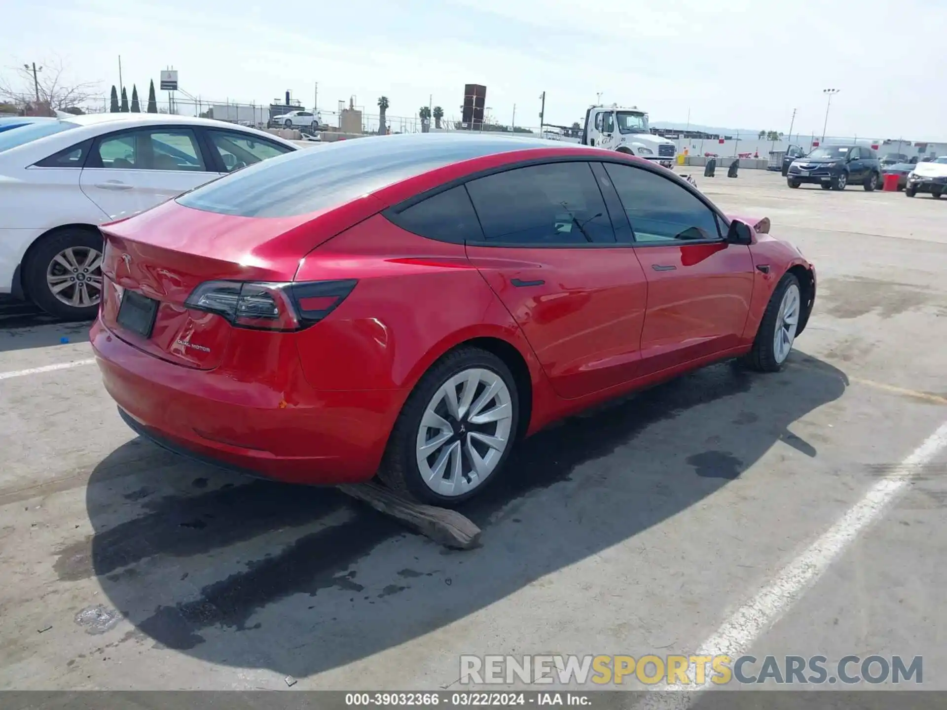 4 Photograph of a damaged car 5YJ3E1EB5MF926898 TESLA MODEL 3 2021