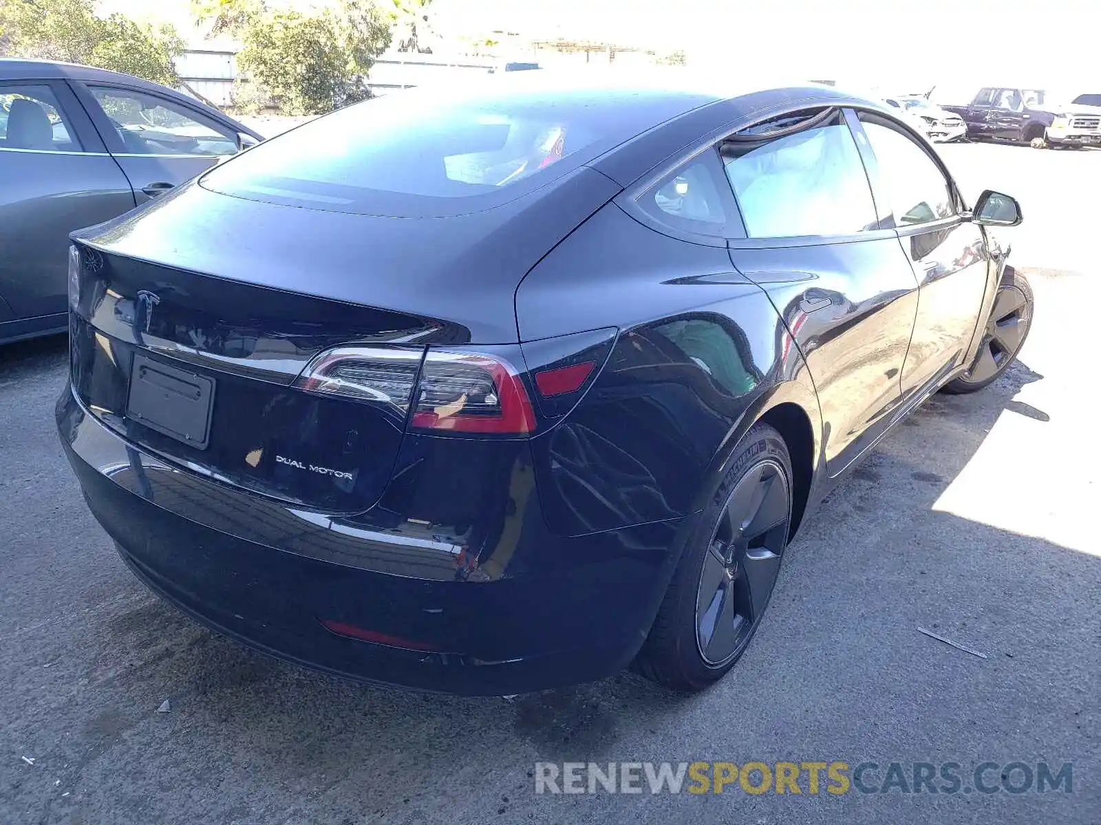 4 Photograph of a damaged car 5YJ3E1EB5MF937237 TESLA MODEL 3 2021