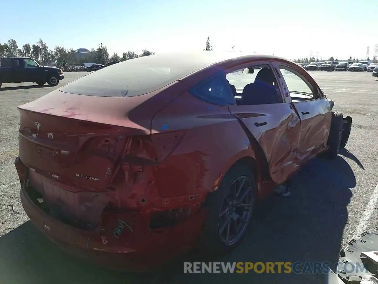 4 Photograph of a damaged car 5YJ3E1EB5MF939179 TESLA MODEL 3 2021