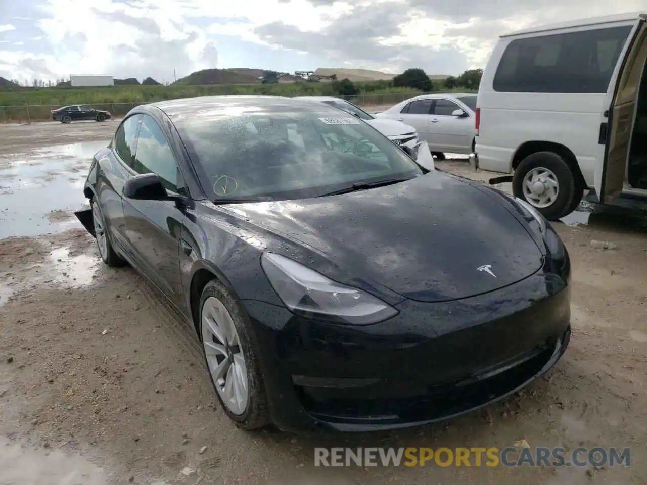 1 Photograph of a damaged car 5YJ3E1EB5MF974966 TESLA MODEL 3 2021