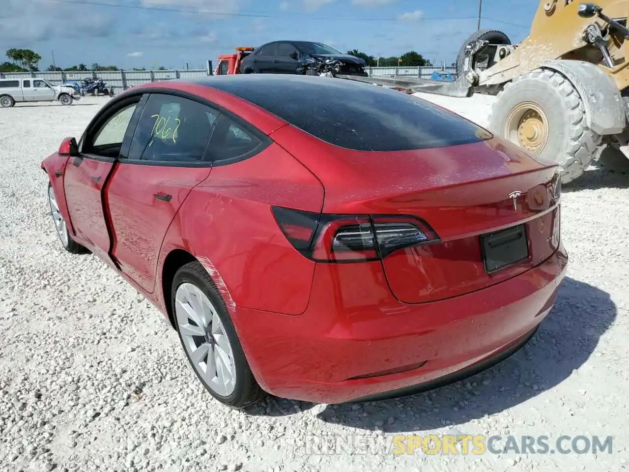 3 Photograph of a damaged car 5YJ3E1EB5MF983750 TESLA MODEL 3 2021