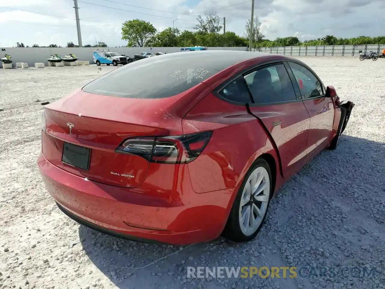 4 Photograph of a damaged car 5YJ3E1EB5MF983750 TESLA MODEL 3 2021