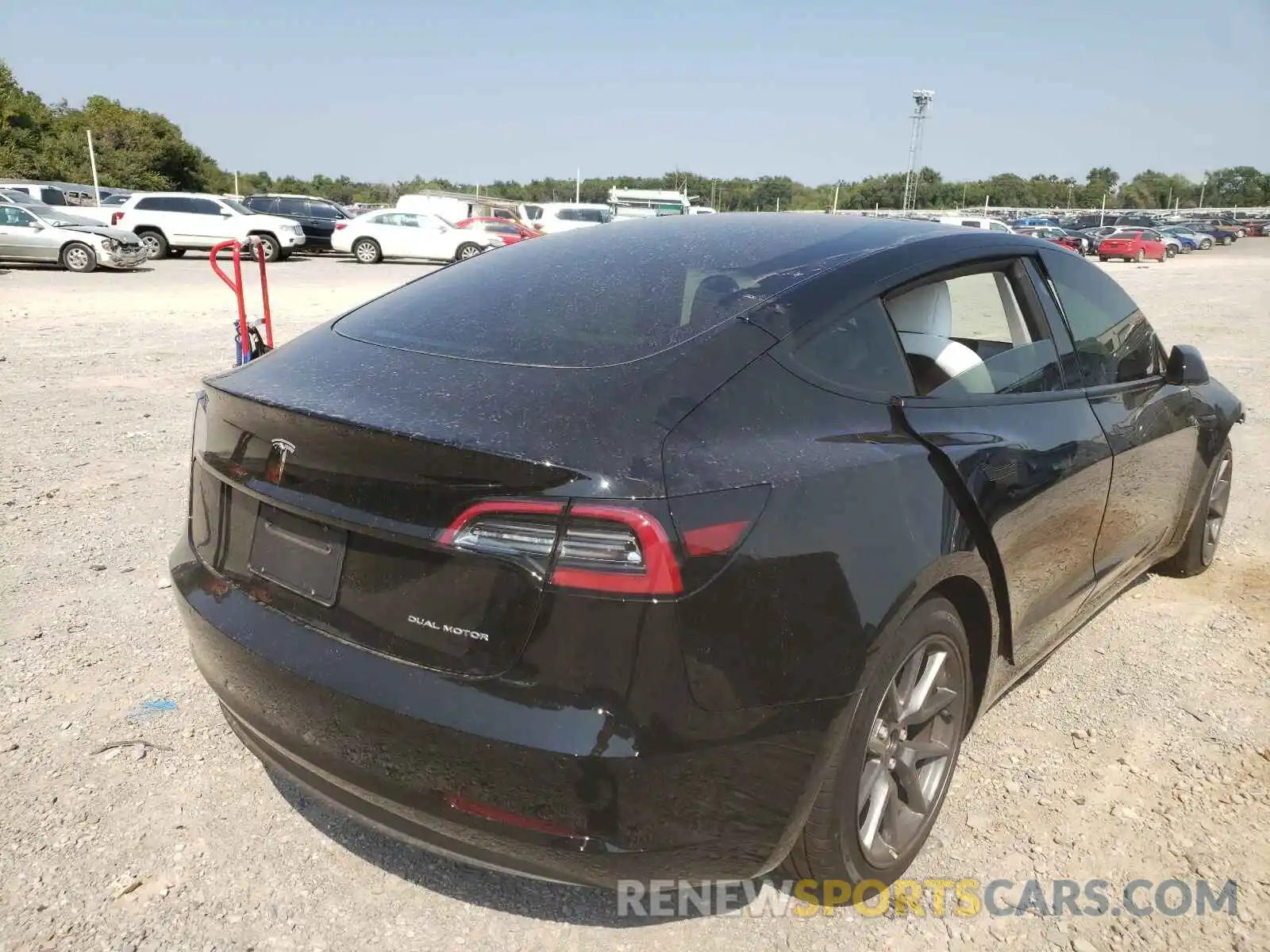 4 Фотография поврежденного автомобиля 5YJ3E1EB5MF992836 TESLA MODEL 3 2021