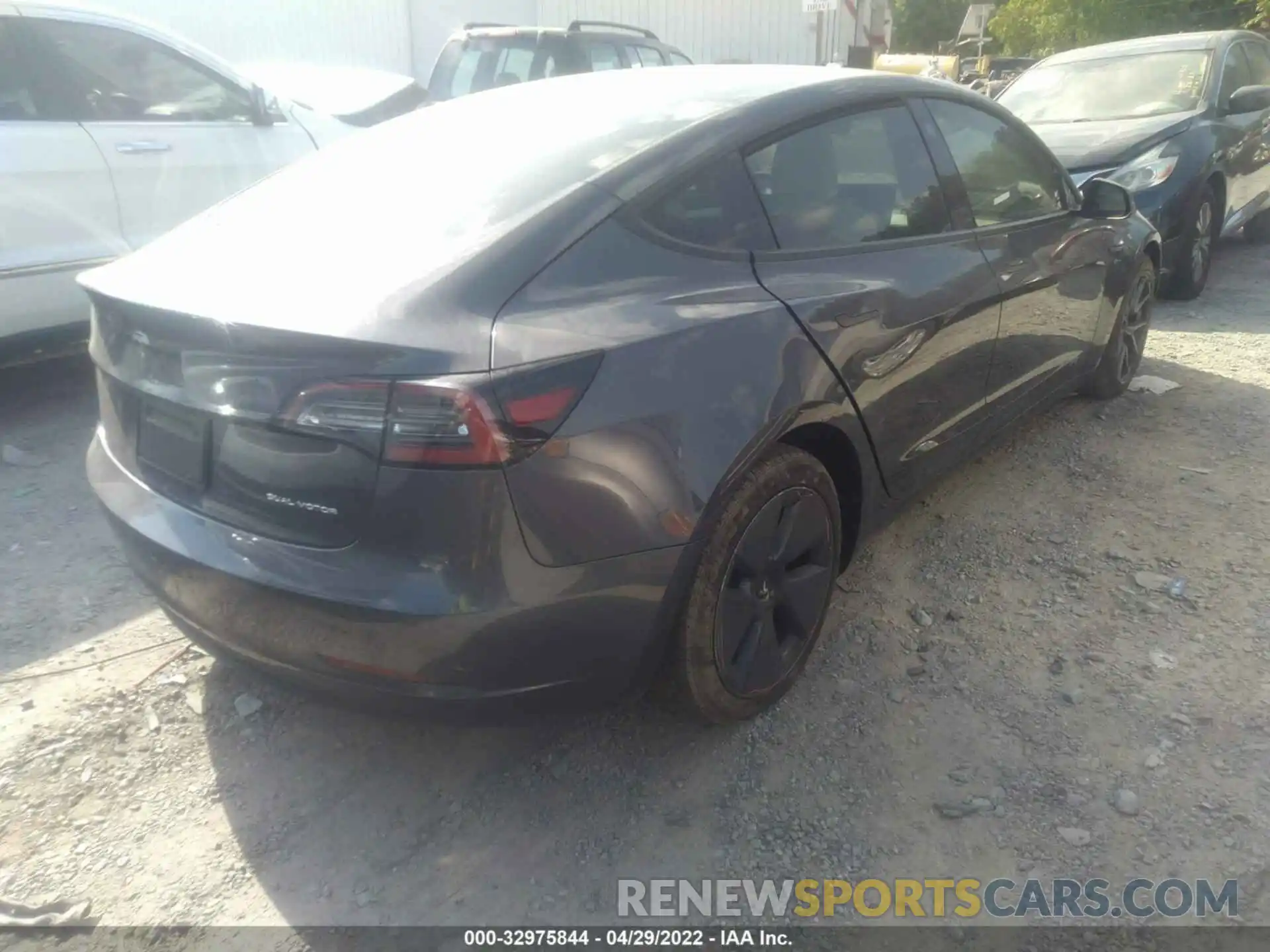 4 Photograph of a damaged car 5YJ3E1EB5MF992870 TESLA MODEL 3 2021