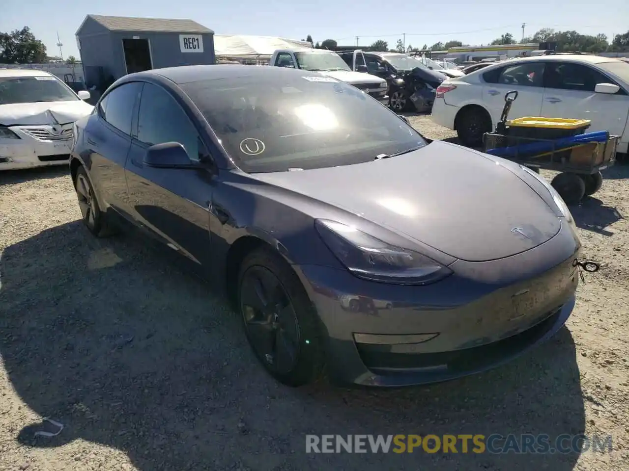 1 Photograph of a damaged car 5YJ3E1EB5MF999043 TESLA MODEL 3 2021