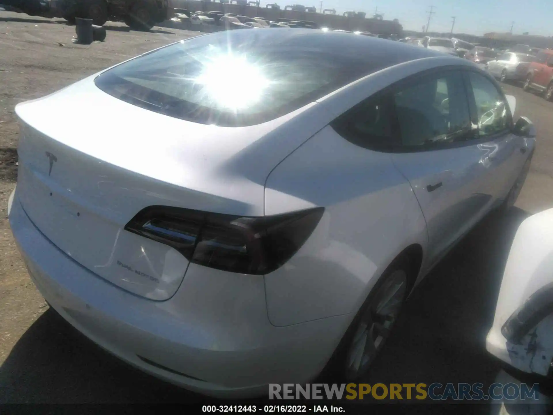 4 Фотография поврежденного автомобиля 5YJ3E1EB6MF046907 TESLA MODEL 3 2021