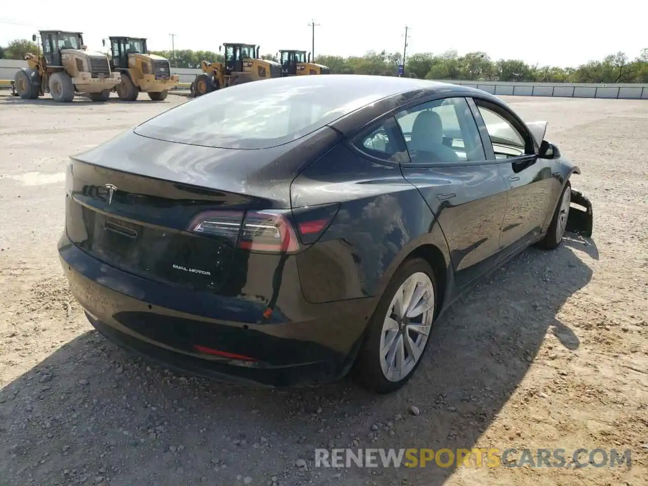 4 Photograph of a damaged car 5YJ3E1EB6MF061228 TESLA MODEL 3 2021