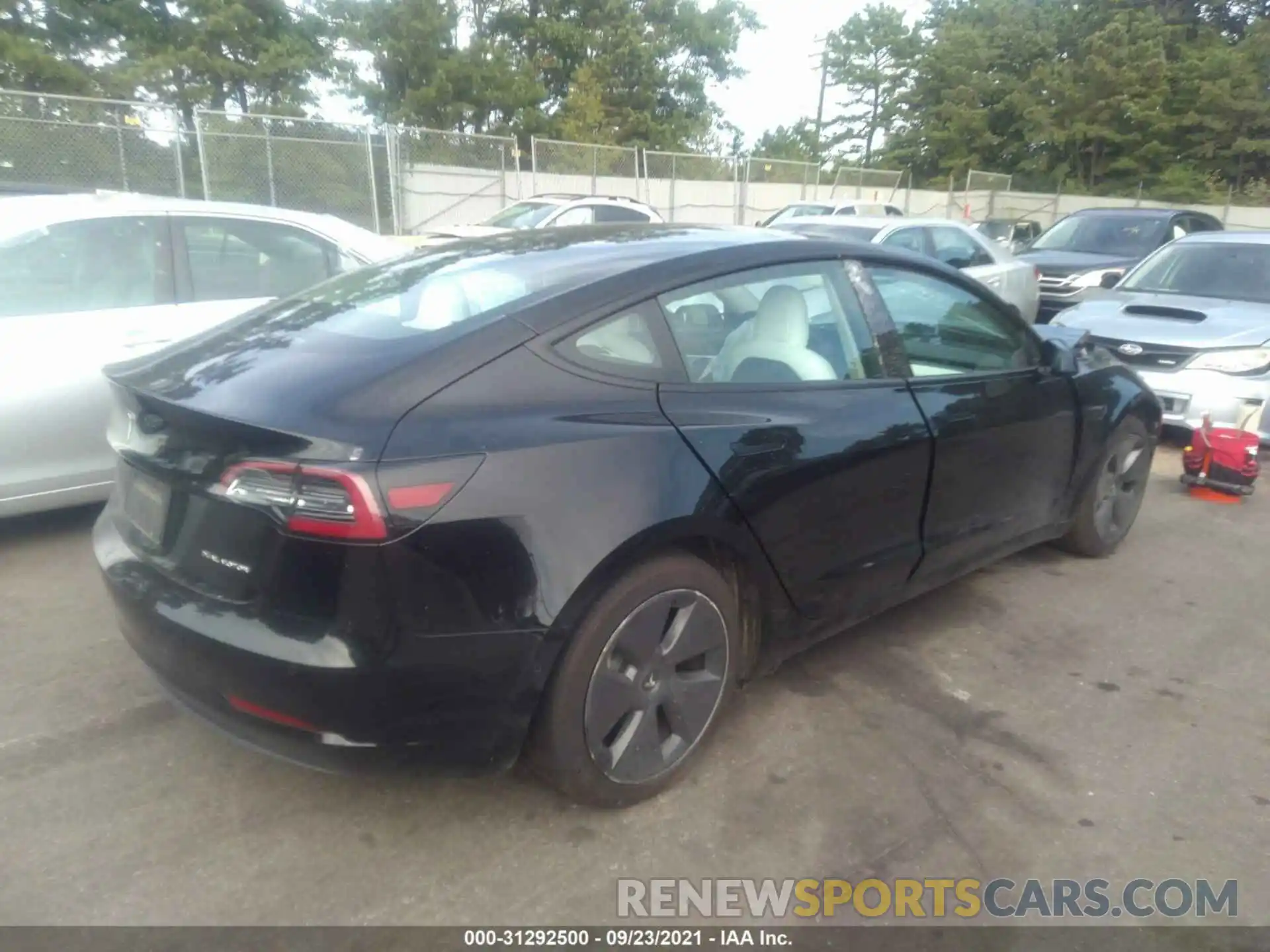 4 Фотография поврежденного автомобиля 5YJ3E1EB6MF858482 TESLA MODEL 3 2021