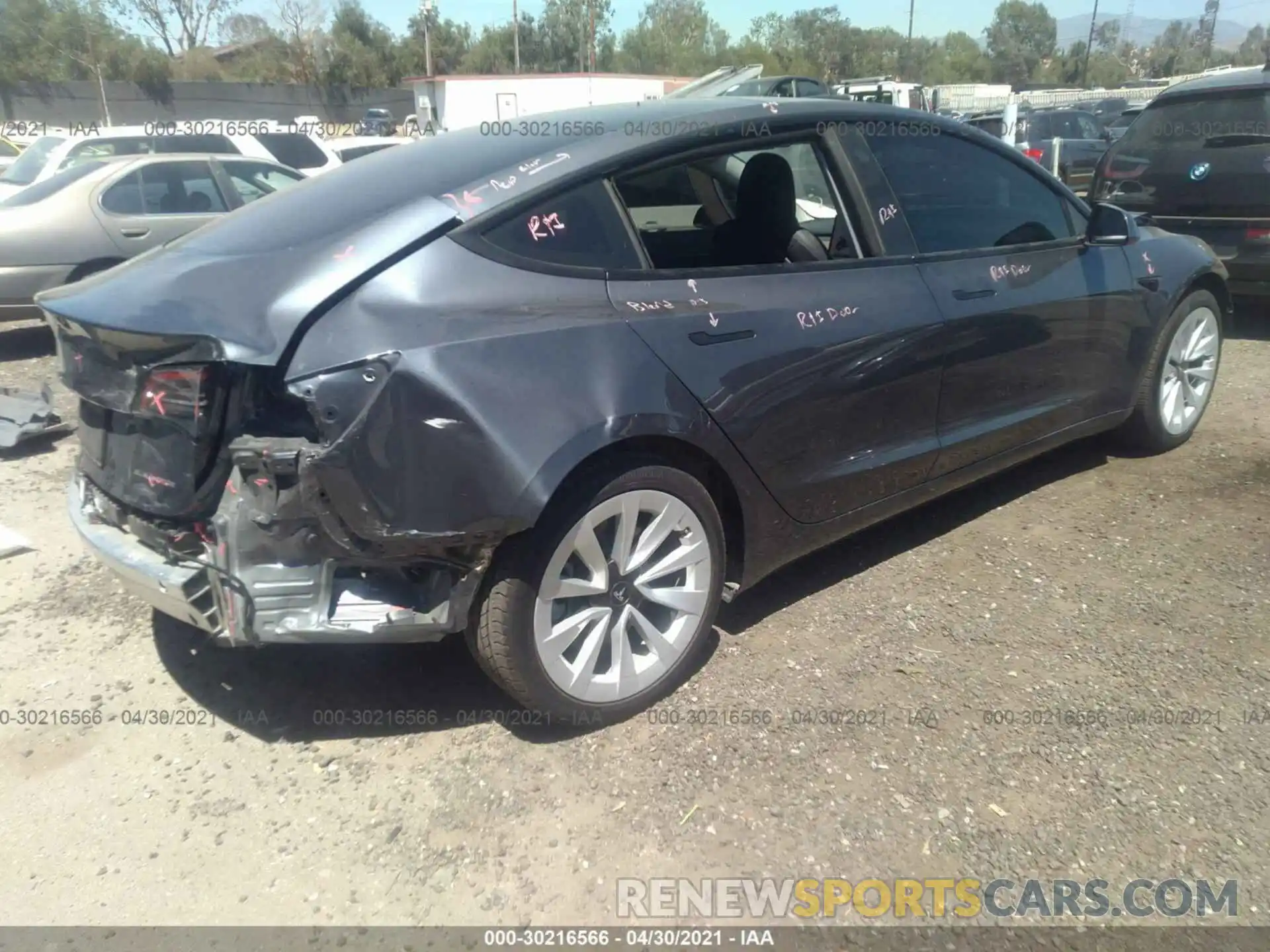 4 Photograph of a damaged car 5YJ3E1EB6MF870972 TESLA MODEL 3 2021