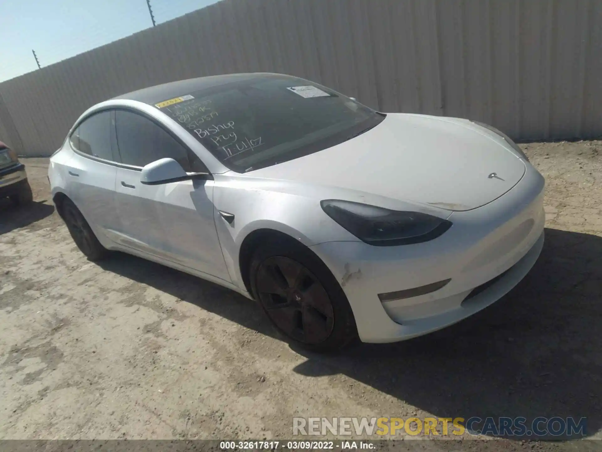 1 Photograph of a damaged car 5YJ3E1EB6MF872379 TESLA MODEL 3 2021