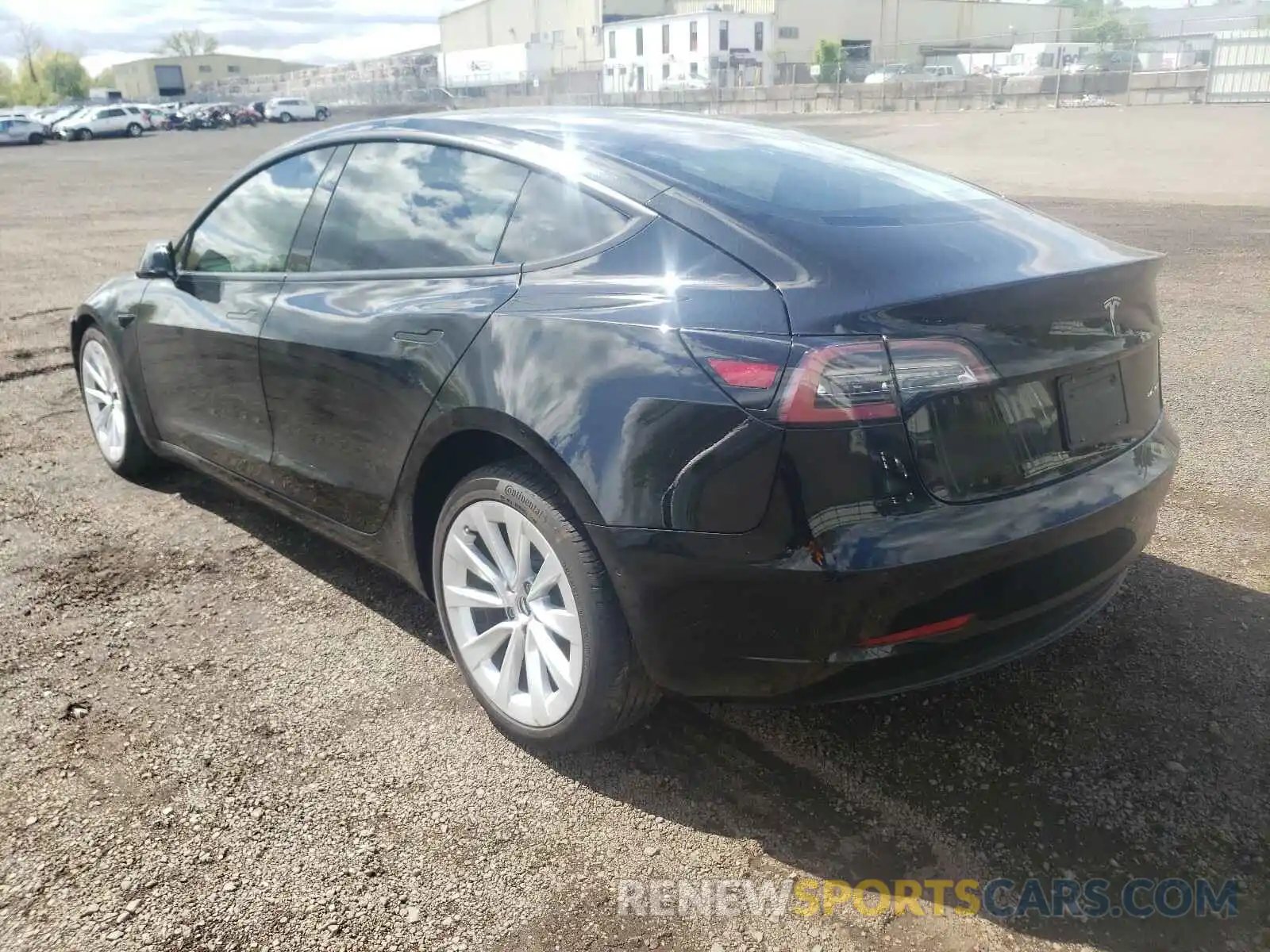 3 Photograph of a damaged car 5YJ3E1EB6MF901878 TESLA MODEL 3 2021