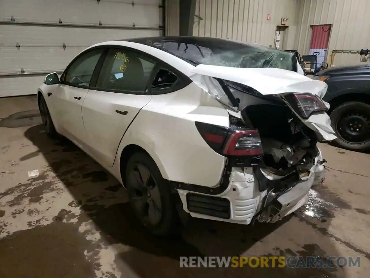 3 Photograph of a damaged car 5YJ3E1EB6MF979464 TESLA MODEL 3 2021