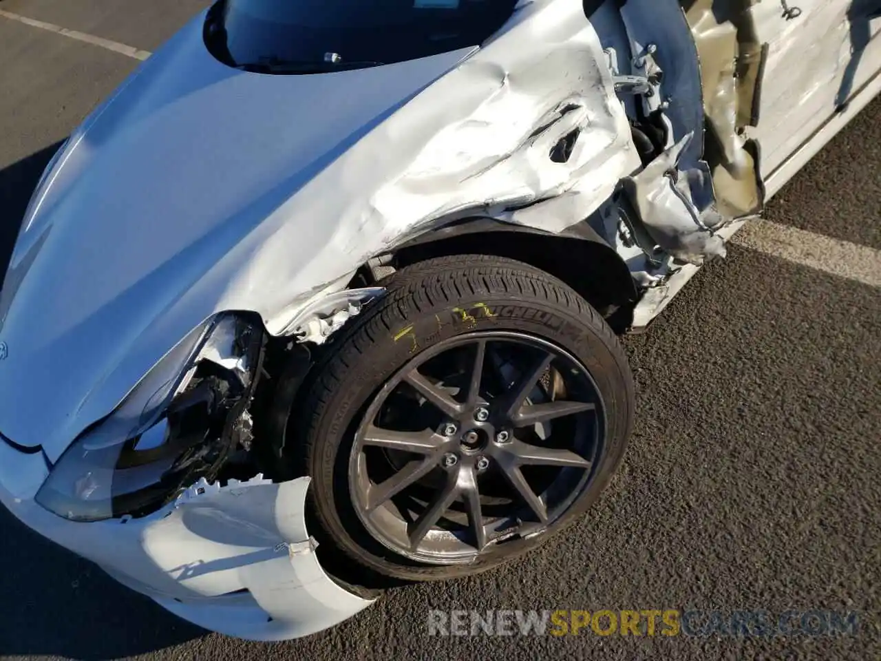 10 Photograph of a damaged car 5YJ3E1EB7MF034149 TESLA MODEL 3 2021