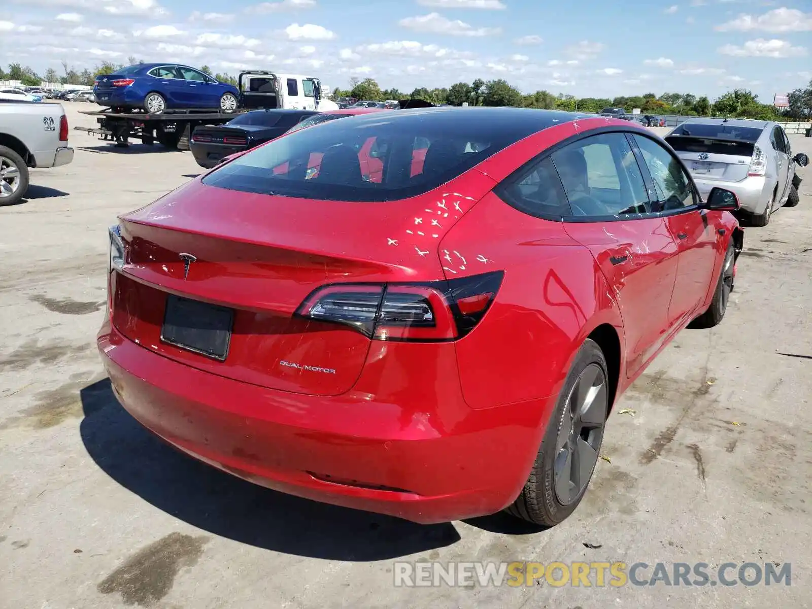 4 Фотография поврежденного автомобиля 5YJ3E1EB7MF924392 TESLA MODEL 3 2021