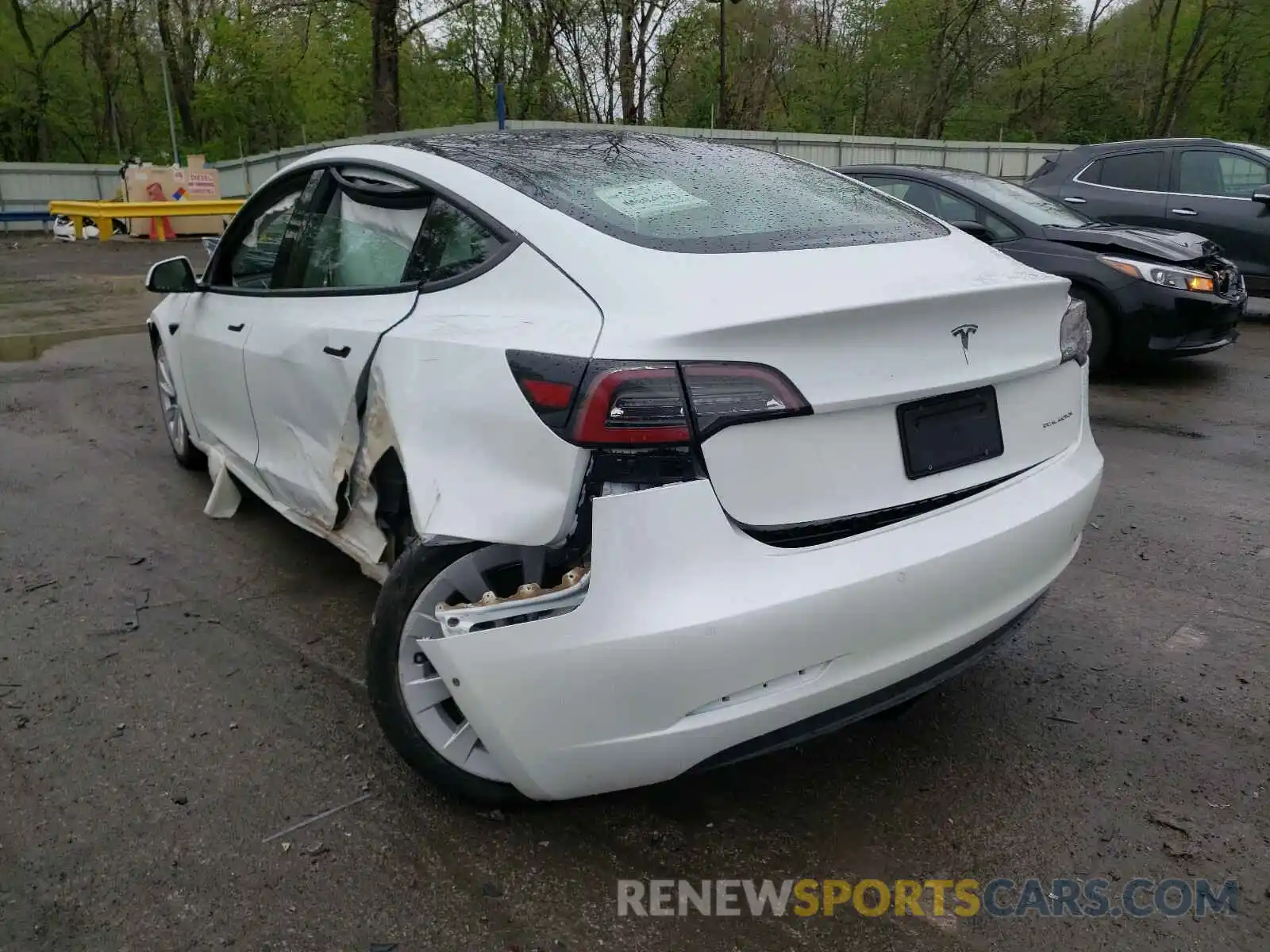 3 Photograph of a damaged car 5YJ3E1EB7MF926661 TESLA MODEL 3 2021