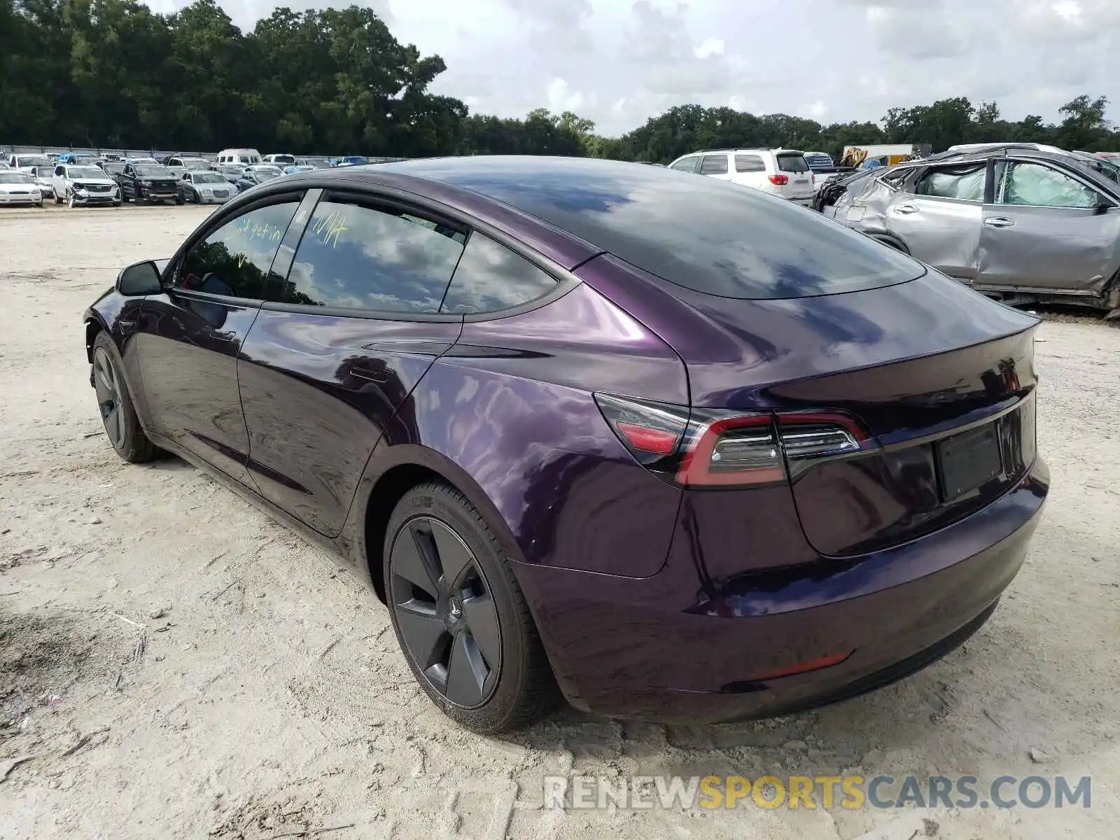 3 Photograph of a damaged car 5YJ3E1EB7MF992143 TESLA MODEL 3 2021