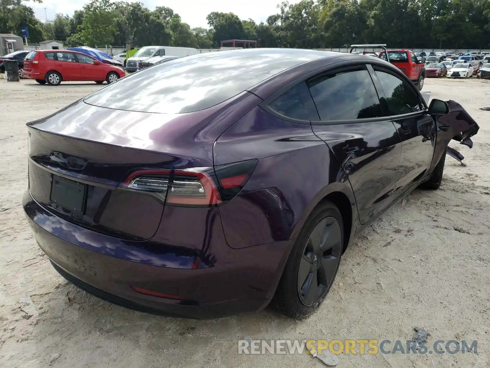 4 Photograph of a damaged car 5YJ3E1EB7MF992143 TESLA MODEL 3 2021