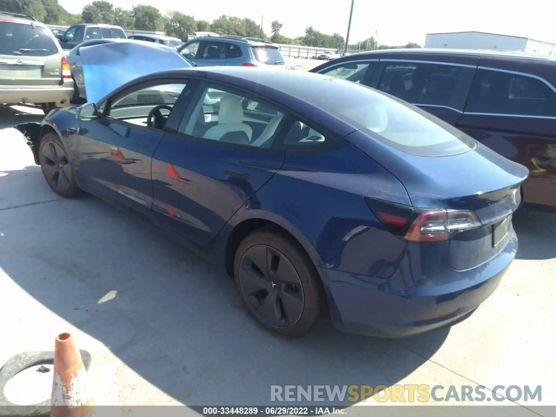 3 Photograph of a damaged car 5YJ3E1EB7MF992899 TESLA MODEL 3 2021