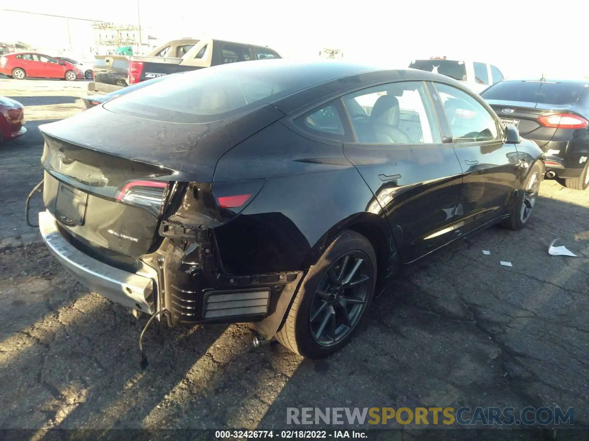 4 Photograph of a damaged car 5YJ3E1EB8MF003847 TESLA MODEL 3 2021