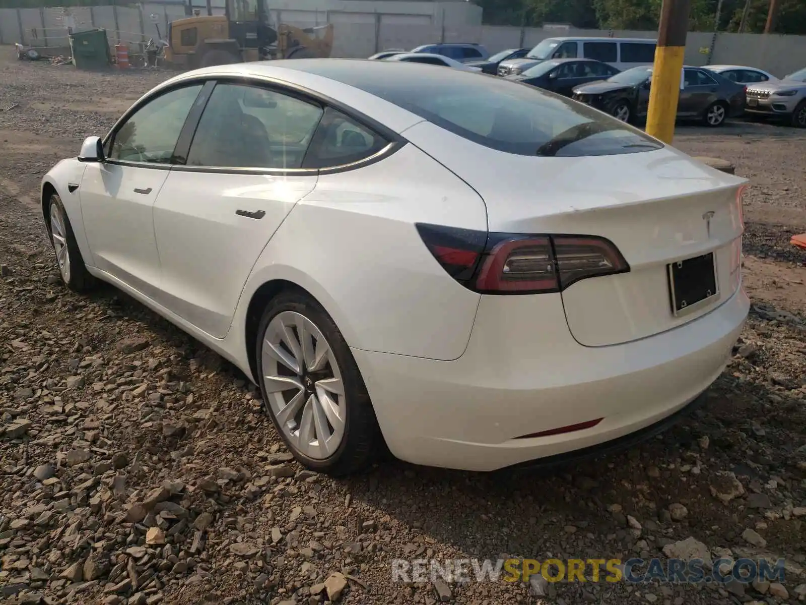 3 Photograph of a damaged car 5YJ3E1EB8MF015495 TESLA MODEL 3 2021