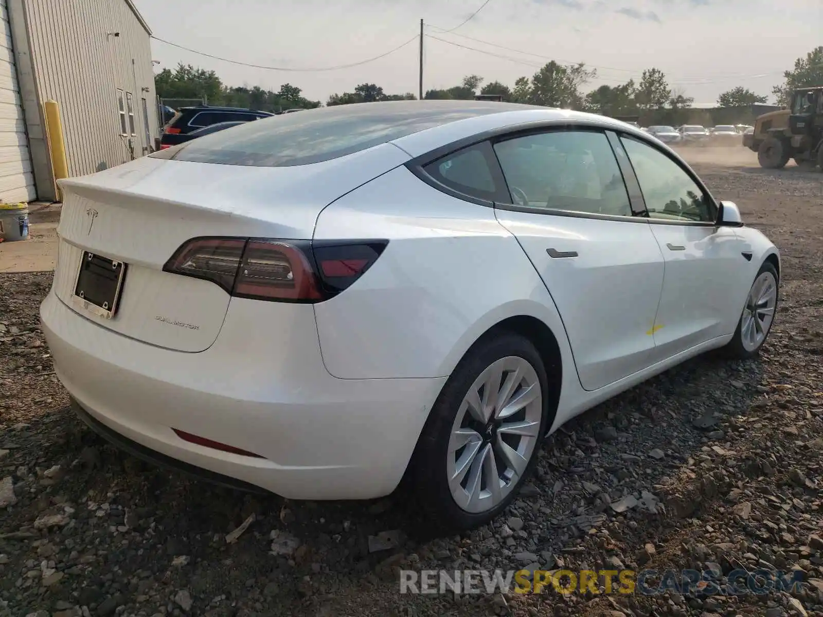 4 Photograph of a damaged car 5YJ3E1EB8MF015495 TESLA MODEL 3 2021