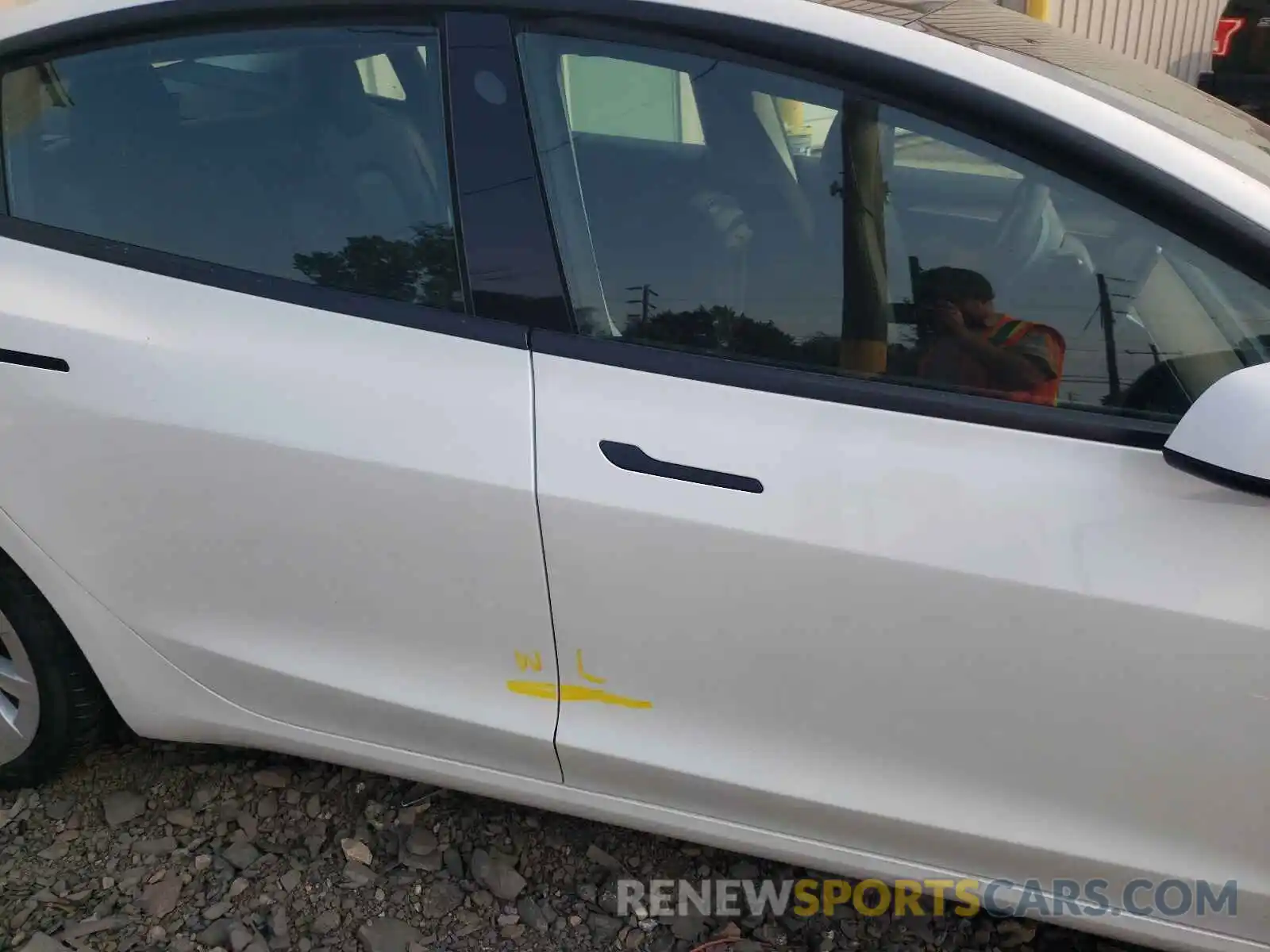 9 Photograph of a damaged car 5YJ3E1EB8MF015495 TESLA MODEL 3 2021