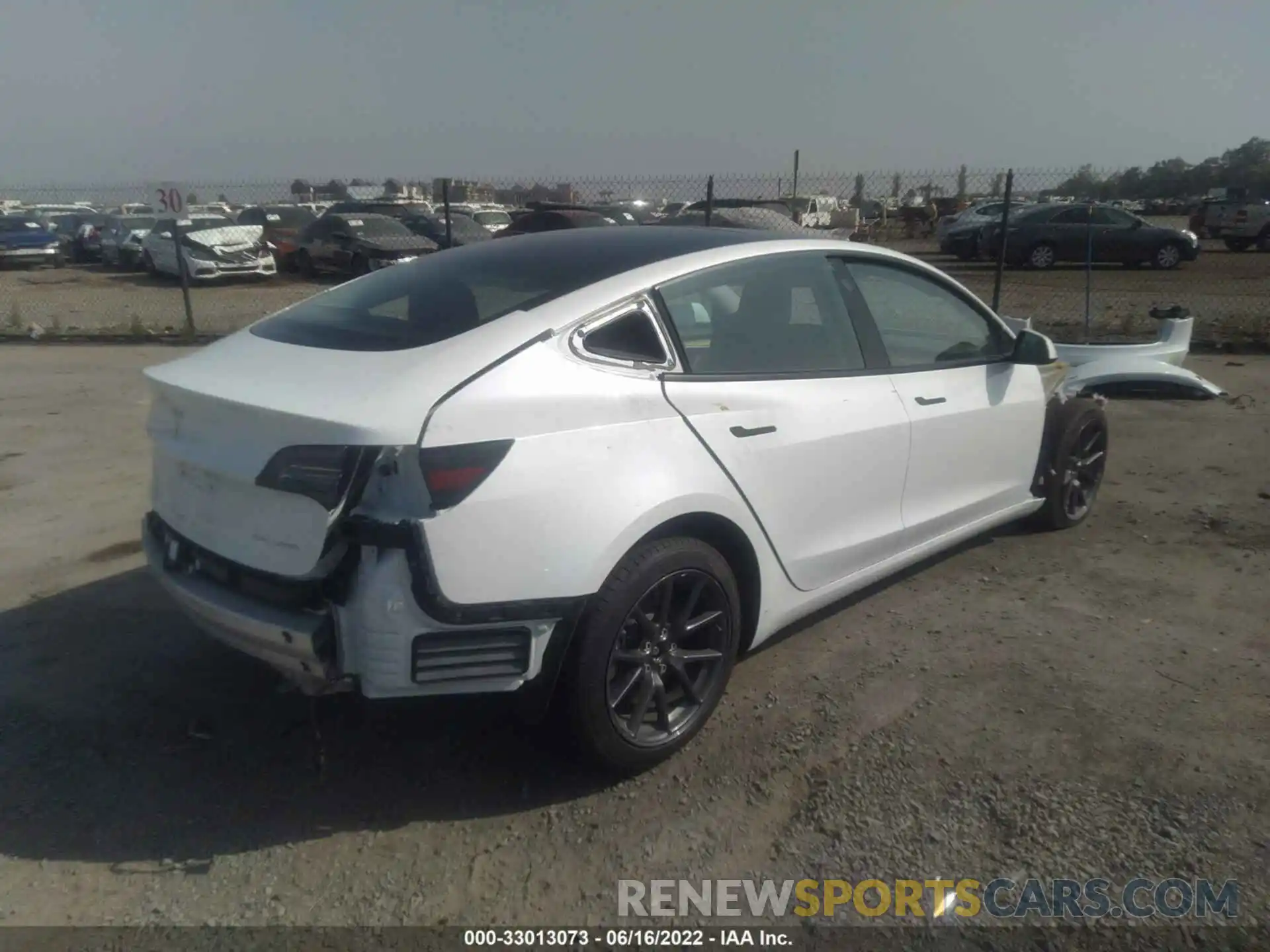 4 Photograph of a damaged car 5YJ3E1EB8MF085546 TESLA MODEL 3 2021