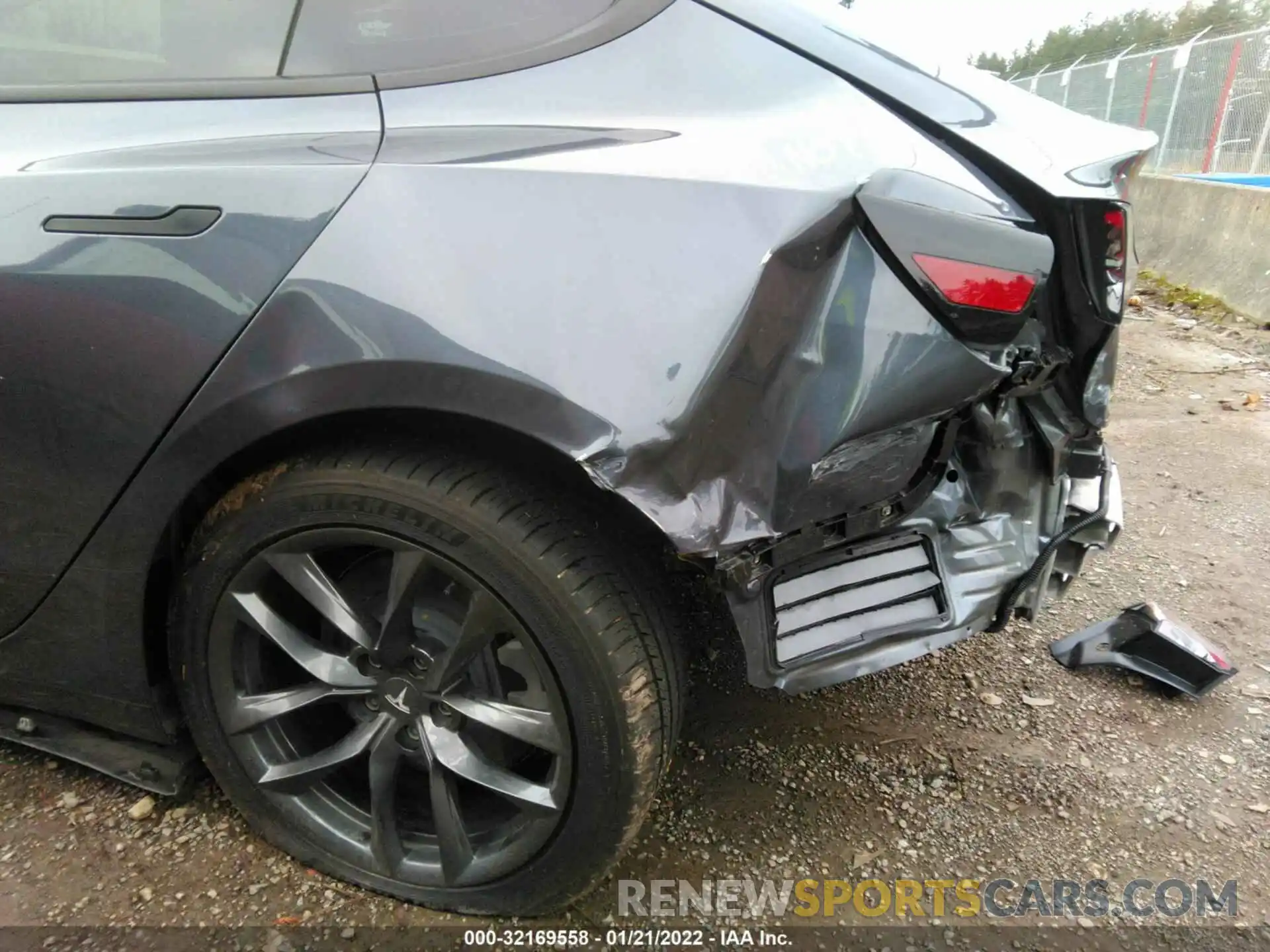 6 Photograph of a damaged car 5YJ3E1EB8MF927995 TESLA MODEL 3 2021