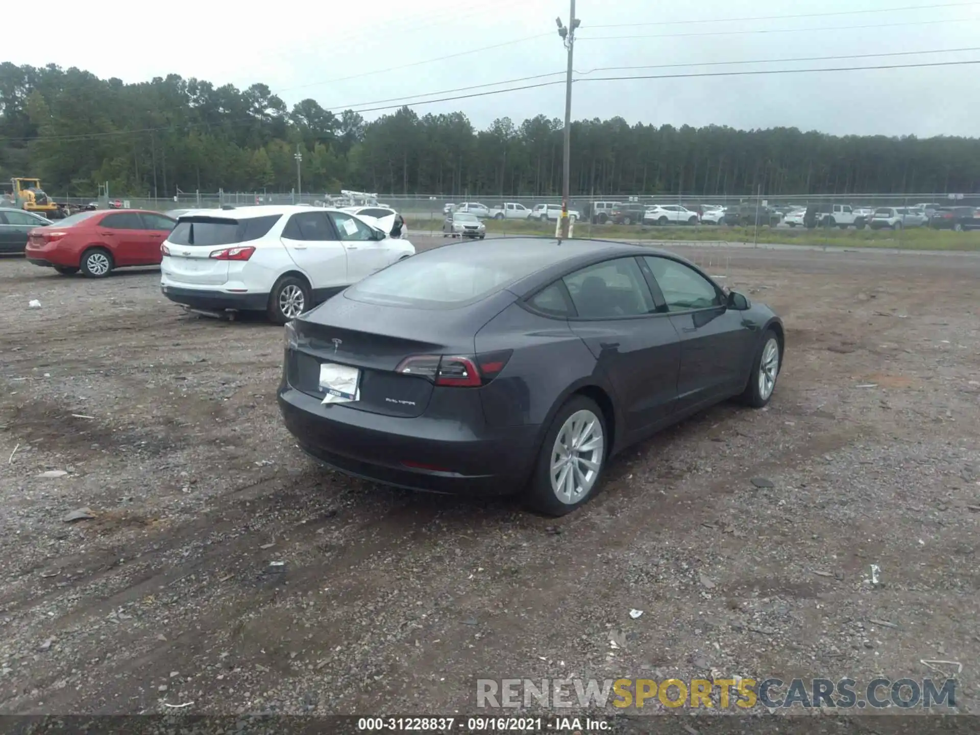 4 Фотография поврежденного автомобиля 5YJ3E1EB8MF960821 TESLA MODEL 3 2021