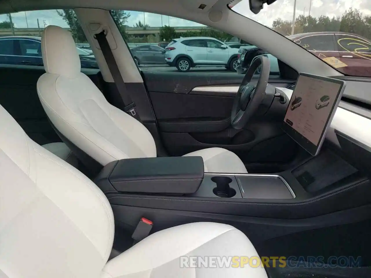 5 Photograph of a damaged car 5YJ3E1EB8MF975805 TESLA MODEL 3 2021