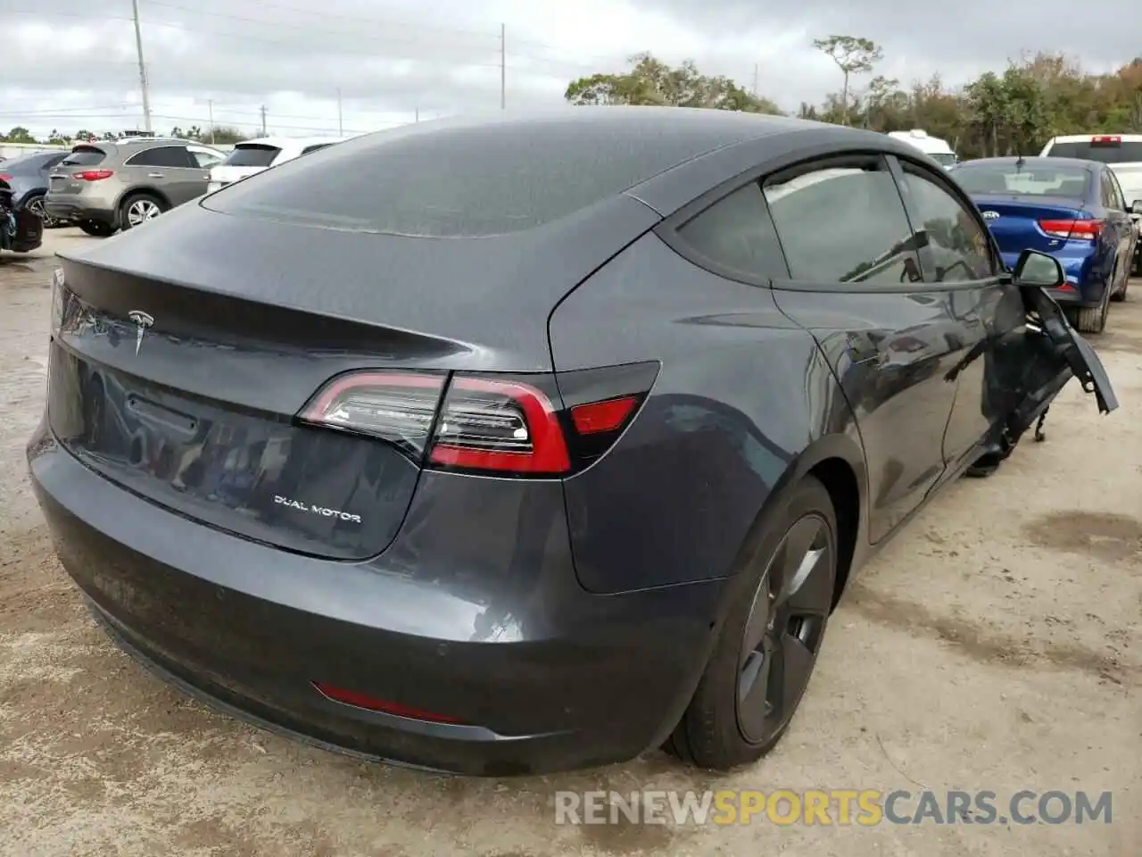 4 Photograph of a damaged car 5YJ3E1EB8MF981281 TESLA MODEL 3 2021