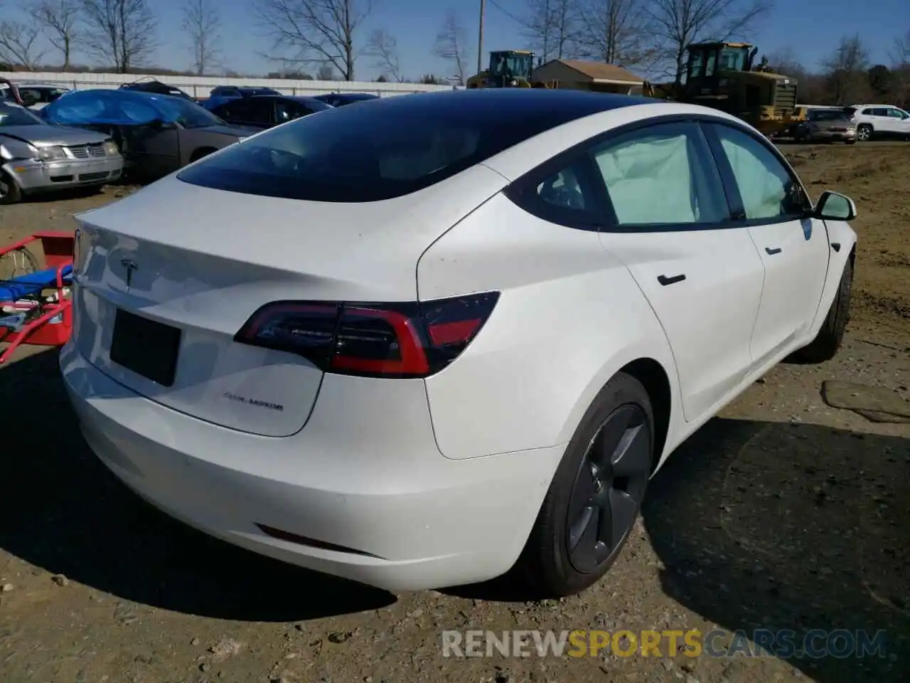 4 Photograph of a damaged car 5YJ3E1EB9MF033035 TESLA MODEL 3 2021