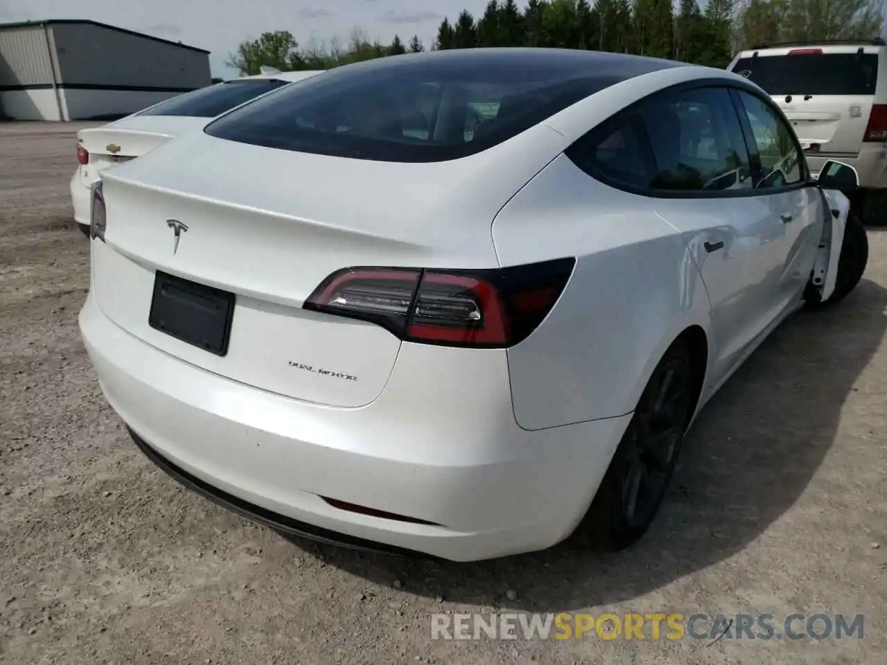 4 Photograph of a damaged car 5YJ3E1EB9MF045301 TESLA MODEL 3 2021