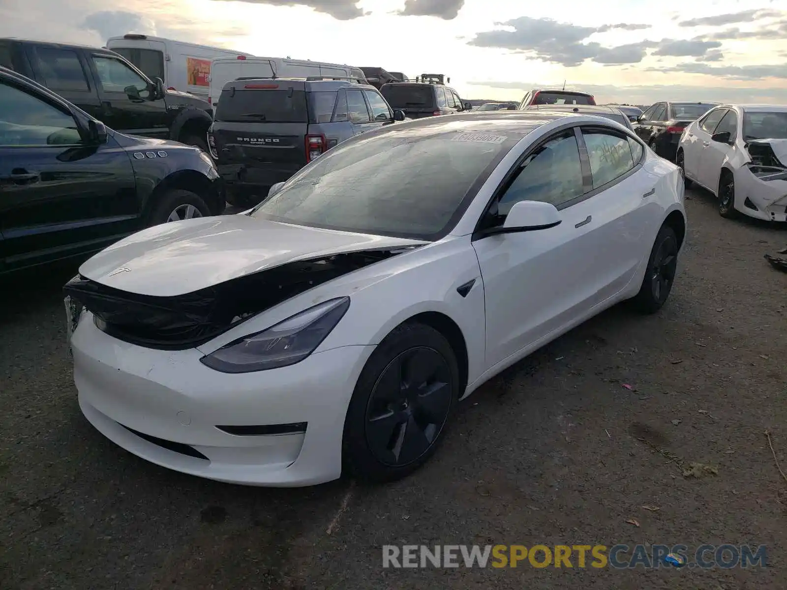 2 Photograph of a damaged car 5YJ3E1EB9MF055536 TESLA MODEL 3 2021