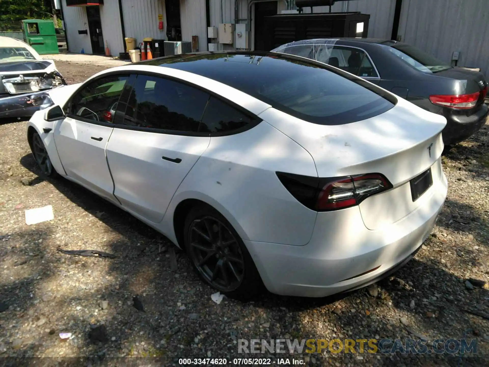 3 Photograph of a damaged car 5YJ3E1EB9MF836864 TESLA MODEL 3 2021